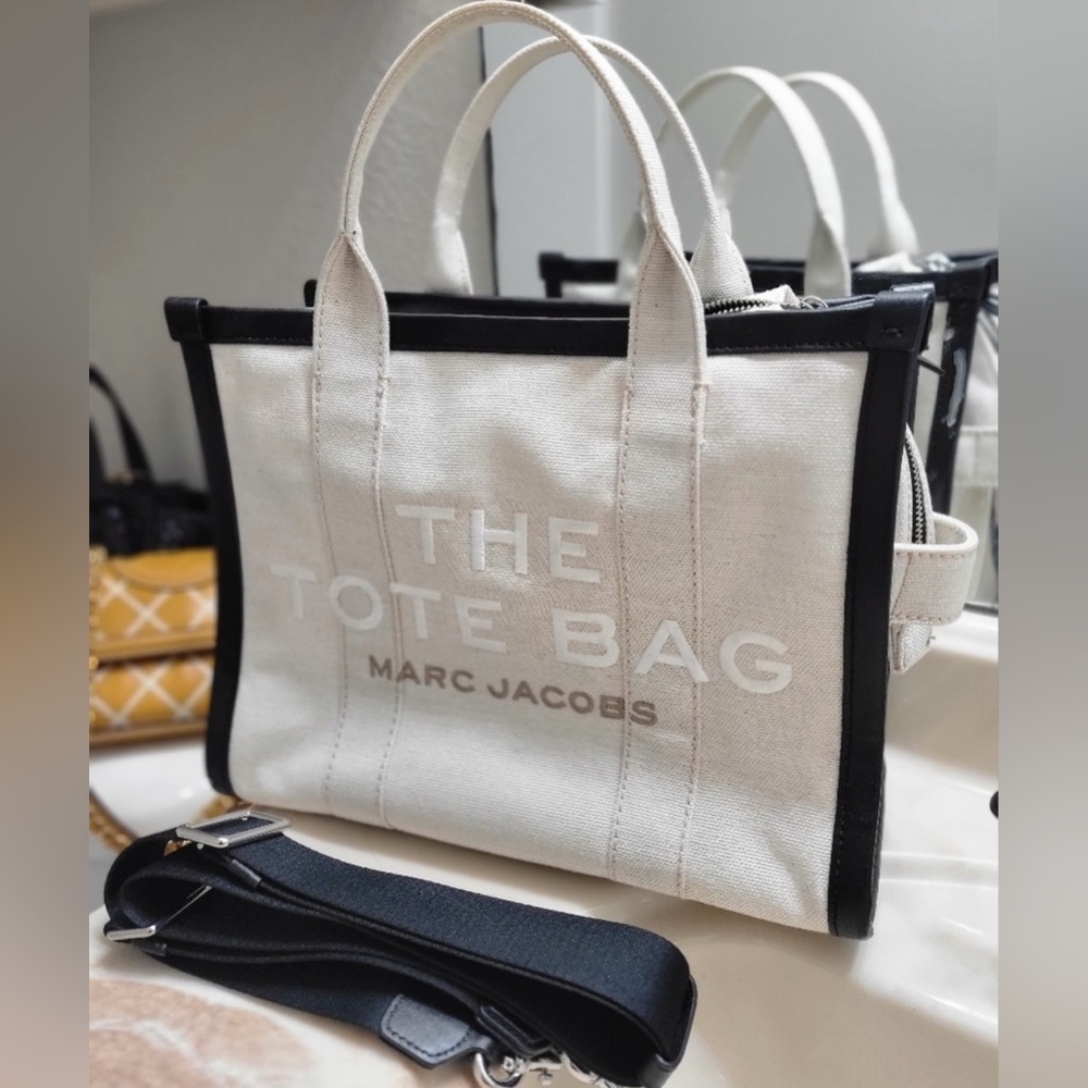 Marc Jacob’s medium tote bag